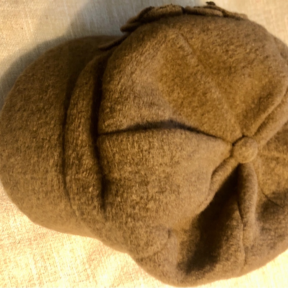 Women's Wool Camel Flower Accent Newsboy Cap Hat NWT - Picture 4 of 7